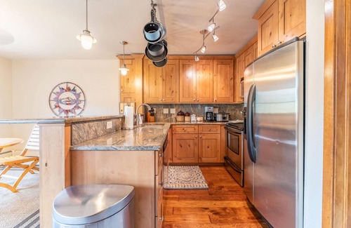 Mountain House Condominio | Snake River Village #29 by Summit County Mountain Retreats