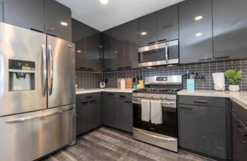 Downtown Los Angeles Apartamento | Snazzy 3 Bedroom High Rise with Pool, Hot Tub and Rooftop Deck