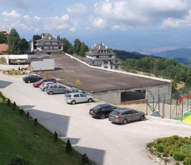 Lisina Apartamento | Snežna pahuljica P19
