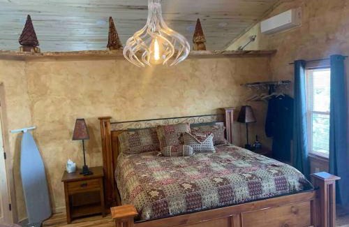 Northeast Heights Casa | SneakAway in Albuquerque
