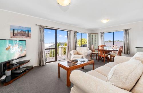 Snells Beach Casa | Snells Seaside Bach - Snells Beach Holiday Home