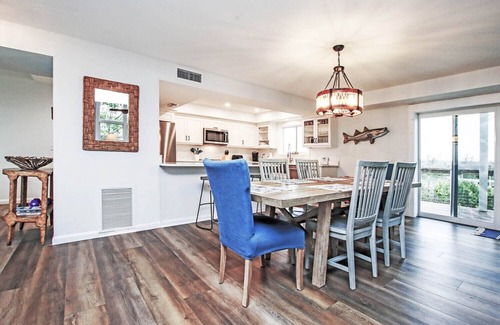 Captiva Casa | Snook Away - Six bedroom bay front home nicely updated