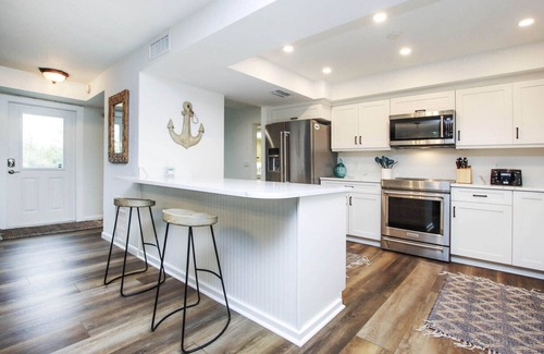 Captiva Casa | Snook Away - Six bedroom bay front home nicely updated