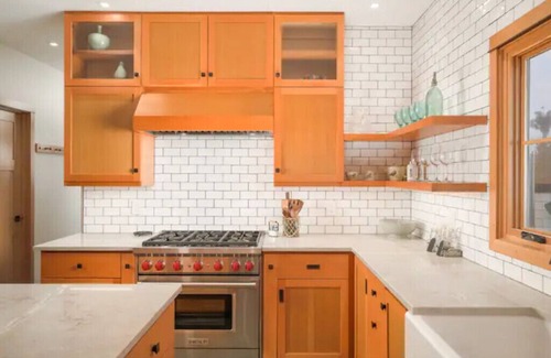 Downtown Cabaña | SNOW BIRDS Monthly discounts available! 4 bed remodeled stunning bungalow!