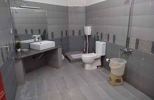 Loralai District Hotel | Snow Crest Lodges