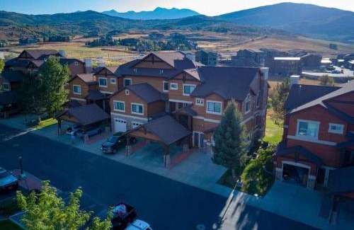Ogden Casa | Snowbasin Haven with Hot Tub and Resort Amenities
