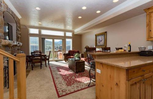 Ogden Casa | Snowbasin Haven with Hot Tub and Resort Amenities