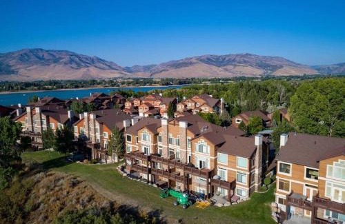Ogden Casa | Snowbasin Haven with Hot Tub and Resort Amenities
