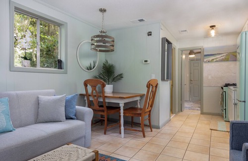 Savannah Cabaña | Snowbird 30 Day - Cottage on golf course