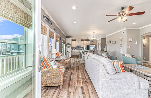 Pointe San Luis Casa | Snowbird-friendly 2-story home with ocean views, shared pool, & outdoor shower