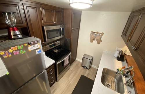 Mammoth Lakes Condominio | Snowcreek, camina hacia el prado / arroyo!
