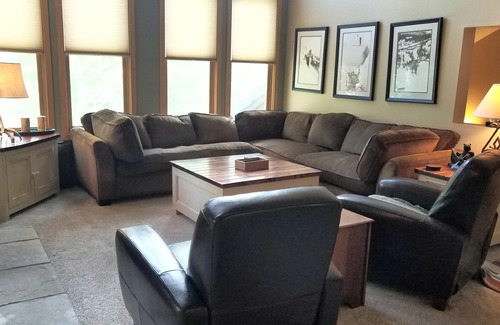Crowley Lake Condominio | Snowcreek Resort Vacation Rental #904