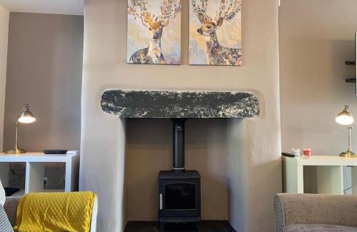 Dolwyddelan Casa | Snowdonia Cottage with shared hot tub 10mins from ZipWorld