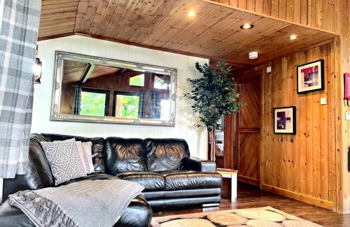 Llanybri Casa | Snowdrop 10-Hot Tub-Woodlandlodges-St Clears-Pembrokeshire