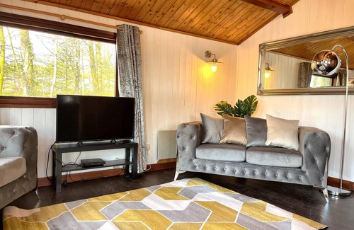 Llanybri Casa | Snowdrop 9 Bañera de hidromasaje-Woodlandlodges-Pembrokeshire