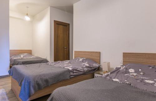 Kfardebian Apartamento | Snowfall Escape