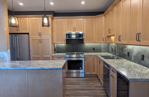 Silver Star Mountain Casa | Snowgums, 3 bedroom 3 bathroom townhome, renovated kitchen and secure garage
