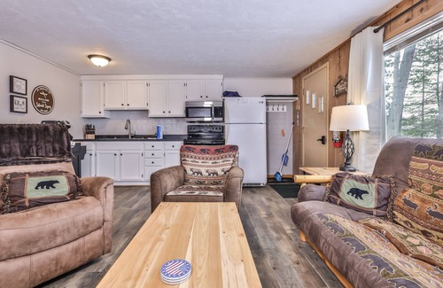 St Germain Cabina | Snowy lake-view cabin with fireplace, full kitchen, TV, dock, & DVD player