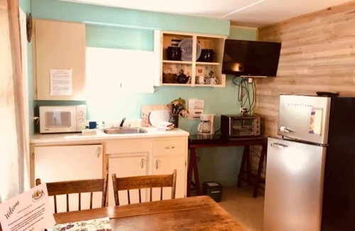Murray Harbour Cabaña | Snuggle Inn -1 Dormitorio Cottage