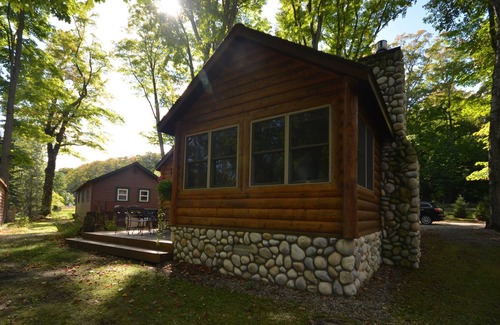 Northport Casa | Cabaña de troncos-Northport- Capacidad 5-Chimenea