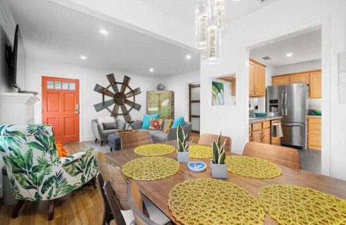 Lakewood Village Casa | So-Cal Classic Living