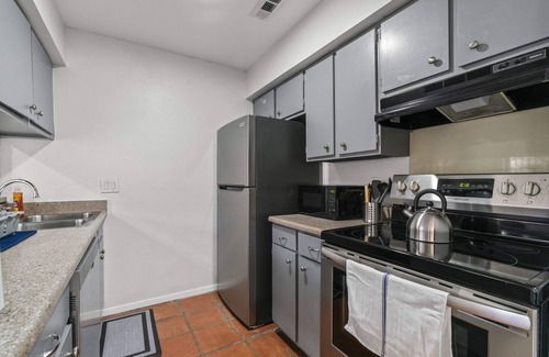 Travis Heights Apartamento | So. Congress PARK VIEW | Free Pkg