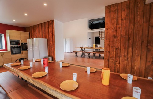 Millay Villa | So Villa Le Chalet (58) - Indoor pool - Basketball - 2h from Lyon - 45p.