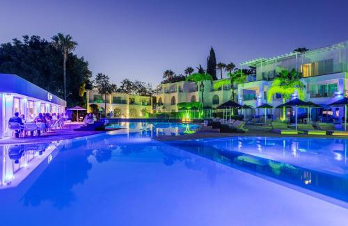 Ayia Napa Complejo | So White Beach Resort