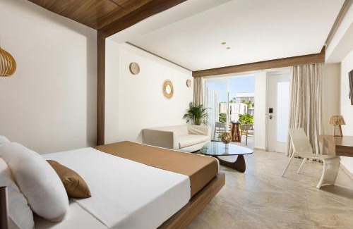 Ayia Napa Complejo | So White Beach Resort