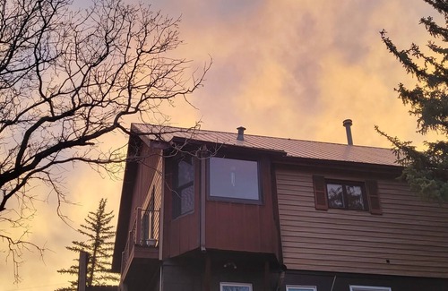 Collbran Cabina | Soak in some summer fun, Hot tub, hiking, biking, sxs adventures, and much more!