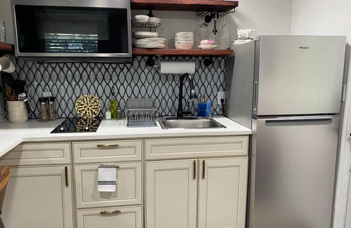 Winter Haven Apartamento | Soak up the charm of this cozy, recently remodel studio.