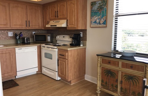 Casa del Mar Condominio | Disfruta del sol y de las vistas del agua de esta espaciosa escapada costera de Florida