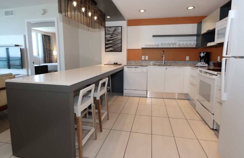 Clearwater Beach Complejo | Soak Up the Sunshine at Wyndham Clearwater Beach- 2 Bd. Dlx