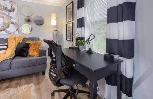 Mebane Apartamento | Soaking tub w Washer and Dryer, WiFi