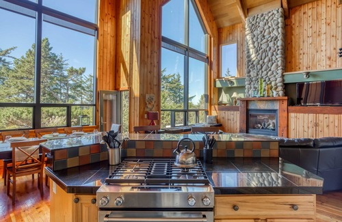 Newport Casa | Soaring Ceilings in Sea-View Custom Townhome with King Suite, Lofts and Hot Tub!