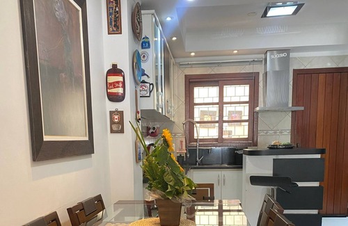 Nonoai Casa | Sobrado, 3 Andares, com Hidro, a 15 Min do Barra e Praia de Belas Shopping