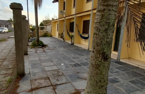 Capao da Canoa Casa | Sobrado Geminado, Segurança e Aconchego