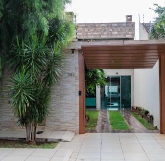Maringa Casa | Sobrado Luxo com Hidromassagem, Terraço e Lareira