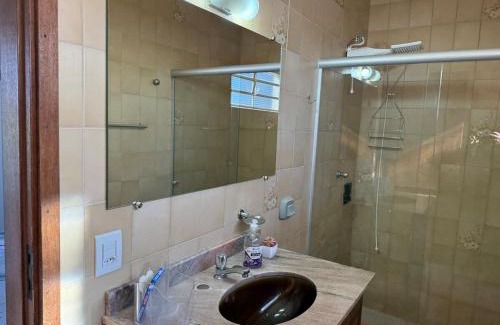 Botucatu Casa | Sobrado para até 7 pessoas perto de tudo!