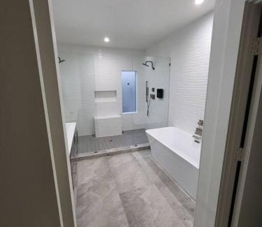 Oak Cliff Casa | Social House with Downtown View Terrace & King bed & 2-car garage parking!