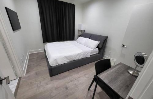 Oak Cliff Casa | Social House with King bed with 2 car garage parking!