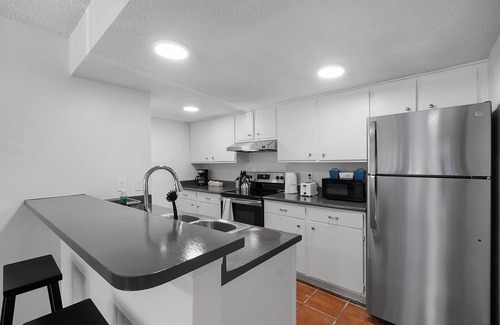 Bouldin Apartamento | SOCO FUN HOUSE |Sleeps 10 |Free Pkg |Downtown