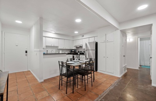 Travis Heights Apartamento | SOCO Green House | Sleeps 6 | Free Pkg | Downtown