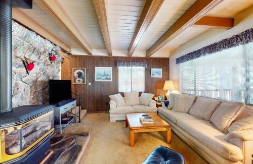 Pla-Vada Woodlands Casa | Soda Springs Sanctuary