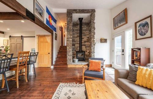 Idaho Springs Casa | SodaCreek Look-out .3 mi from i70 + hotsprings