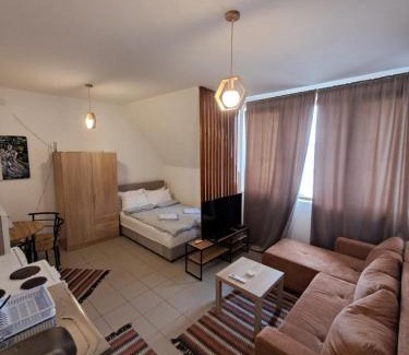Medijana Apartamento | Sofi III