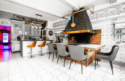 Hohenfelde Apartamento | Soirée Villa - Elegant Stay with Garden and Party Room