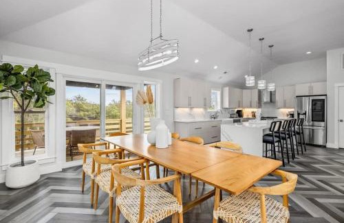 Whalehead Beach Casa | Sojourn Corolla 6 Bedroom POOL