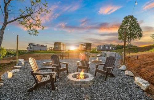Sevierville Complejo | Sojourn Lodging