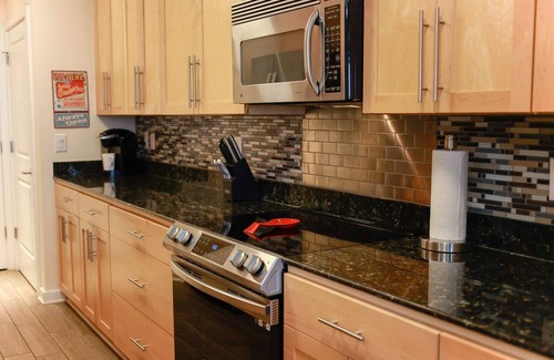 Sandbridge Apartamento | Sojourn Ocean View Oasis Ocean & Bay Views